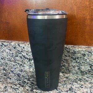 BrüMate midnight camo 32 oz nav stainless steel Tumbler